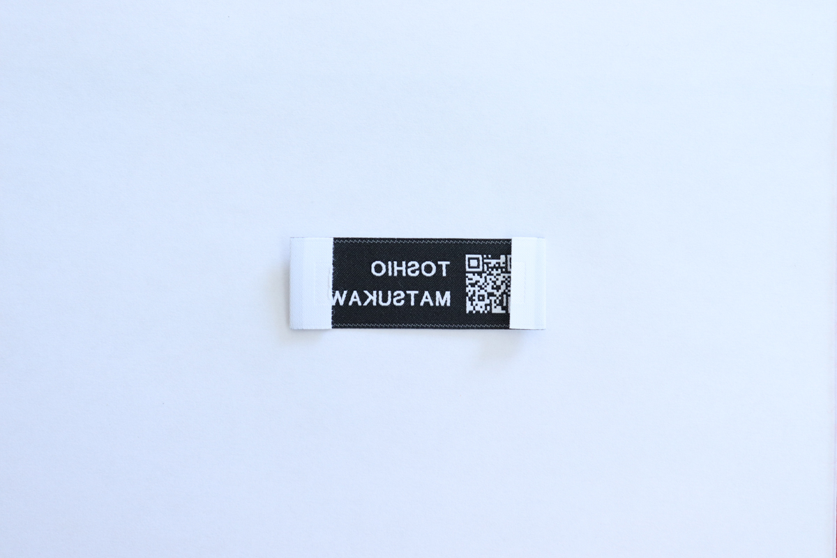 超高密度織によりQRコードの表現が可能に（R200-1） - 越前織のお守り