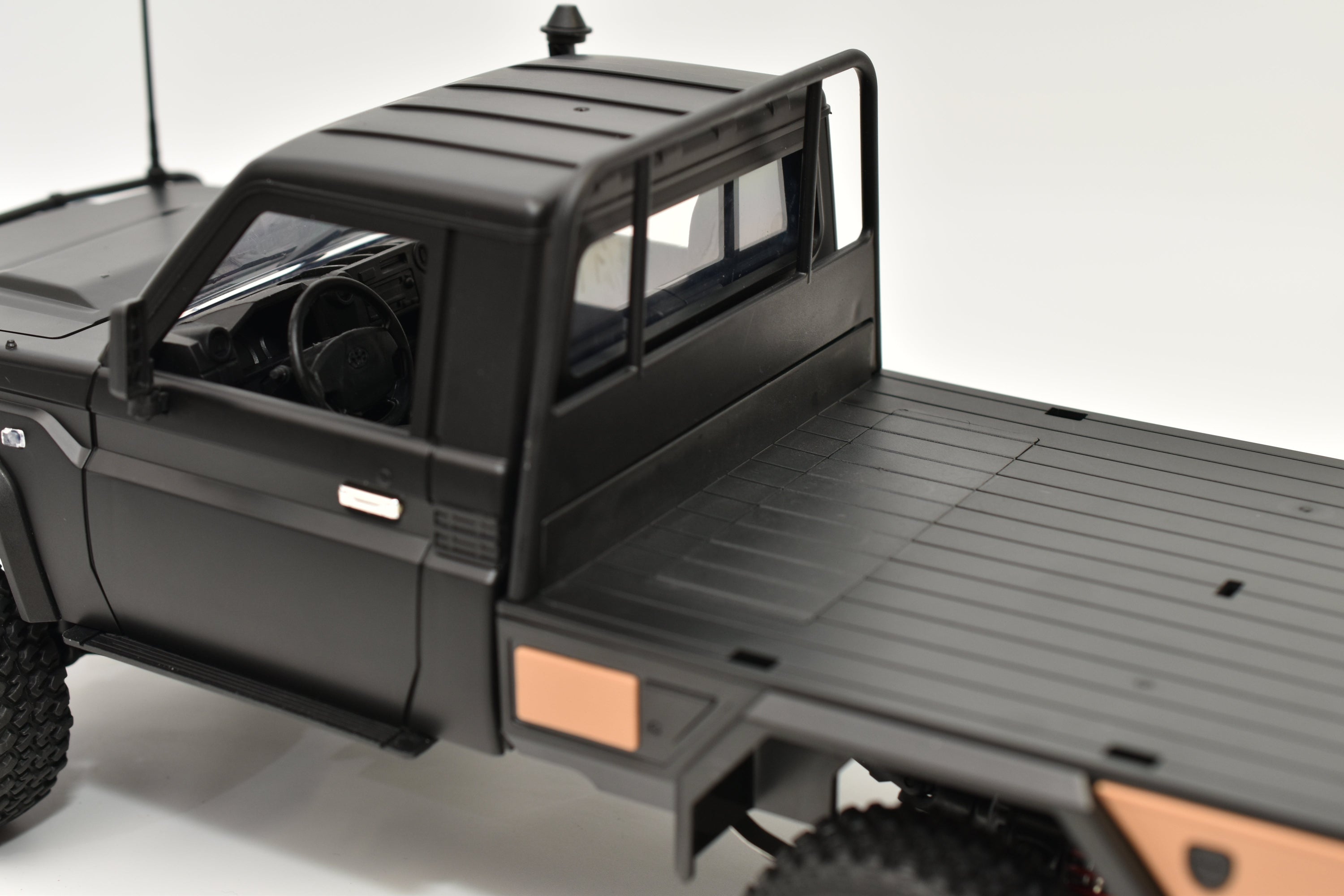 MNモデル トヨタ ランドクルーザー79オーバランド仕様 アウトドア