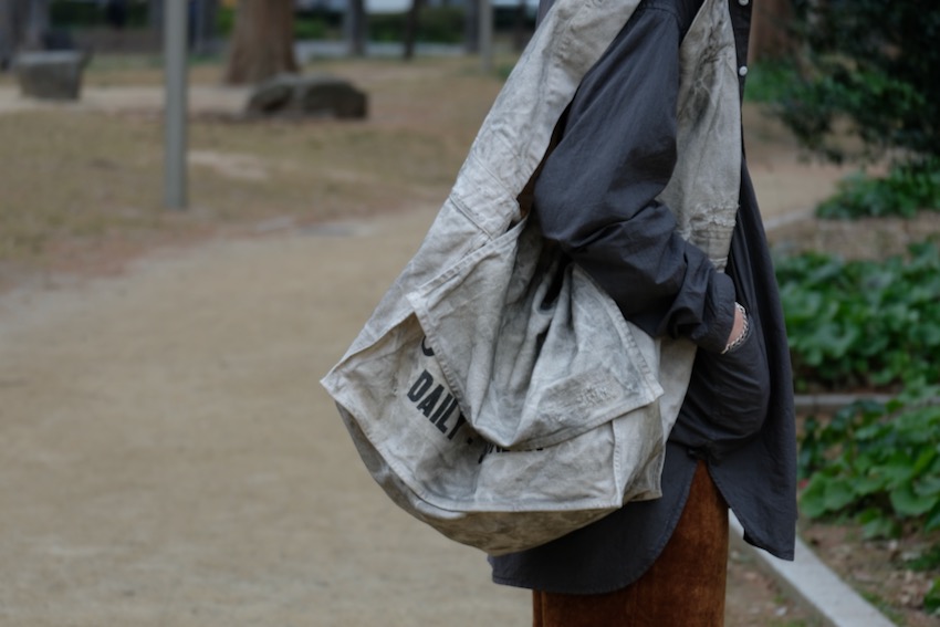 BOWWOW NEWSPAPER BAG - Blog