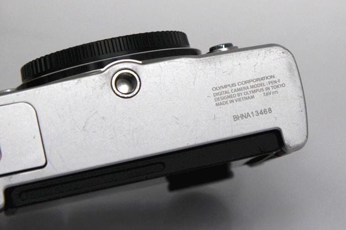 OLYMPUS PEN-F ボディ シルバー シャッター回数約6150回以下 A919-2Q1