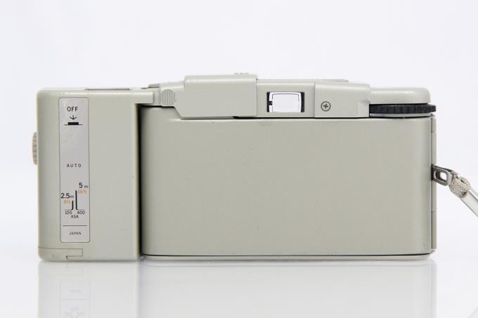 XA2 アーバンホワイト A11 フラッシュ付 E491-2E3 | オリンパス