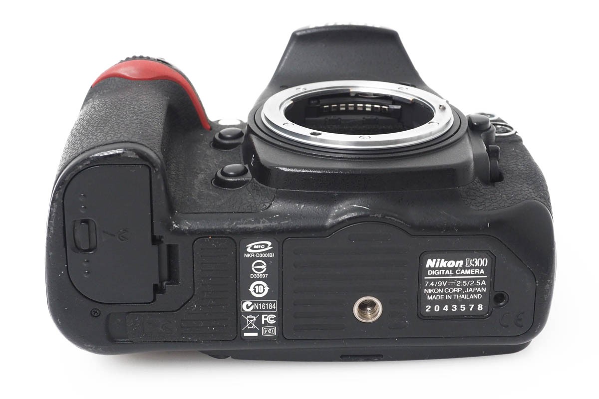 D300 ボディ CA01-R683-2P1B-ψ | ニコン | デジタル一眼レフカメラ