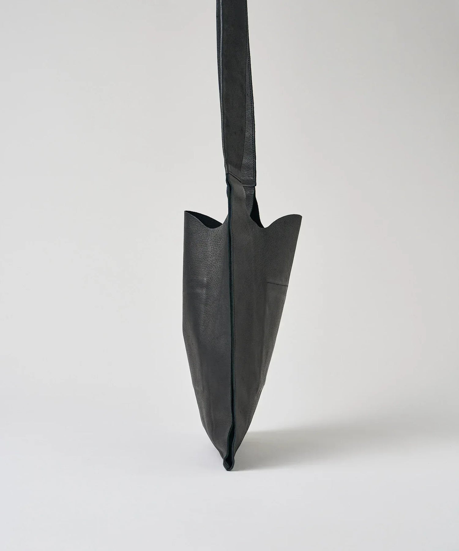 軽くて柔らかい豚革ショルダーバッグ - シンプルなレジ袋スタイル – REN