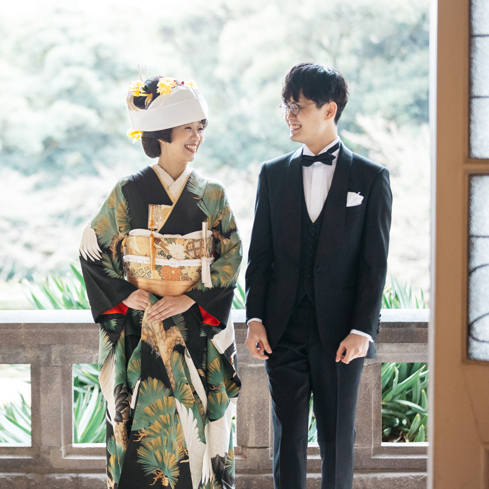 W-25 アンティーク 黒地 老松総柄に鶴 - 円居の着物レンタル－東京・日本橋