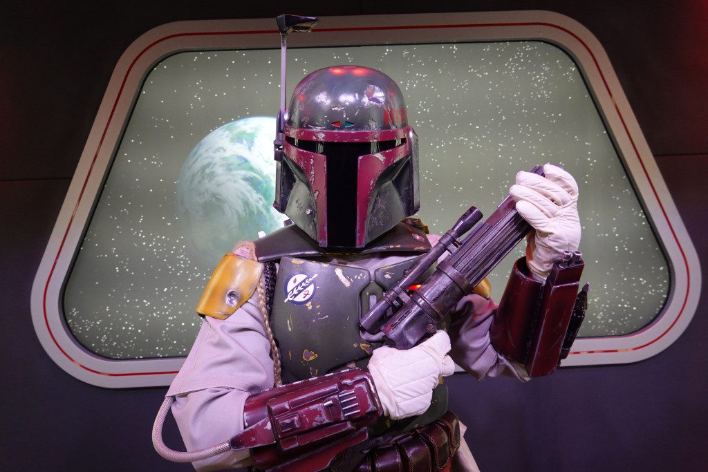 話題沸騰のSW「マンダロリアン」海外パークではじわじわとコラボ展開が