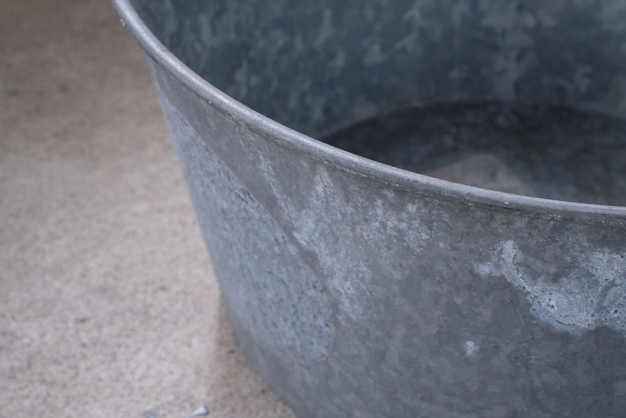 アンティーク ガルバナイズド ウォッシュタブ | REFACTORY antiques