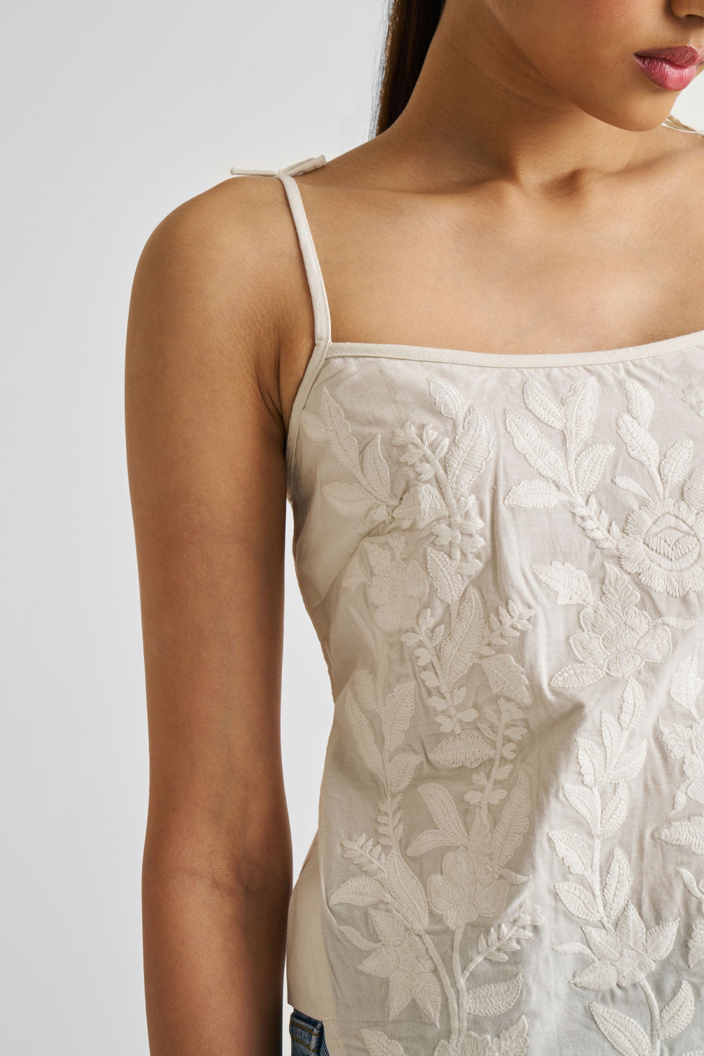 Embroidered Camisole Top in White – Reistor