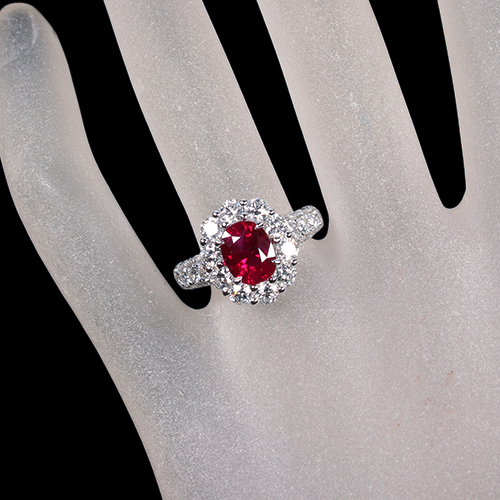 ビルマ産（ミャンマー産）ルビー 2.23ct ダイヤモンド 2.6ct プラチナ