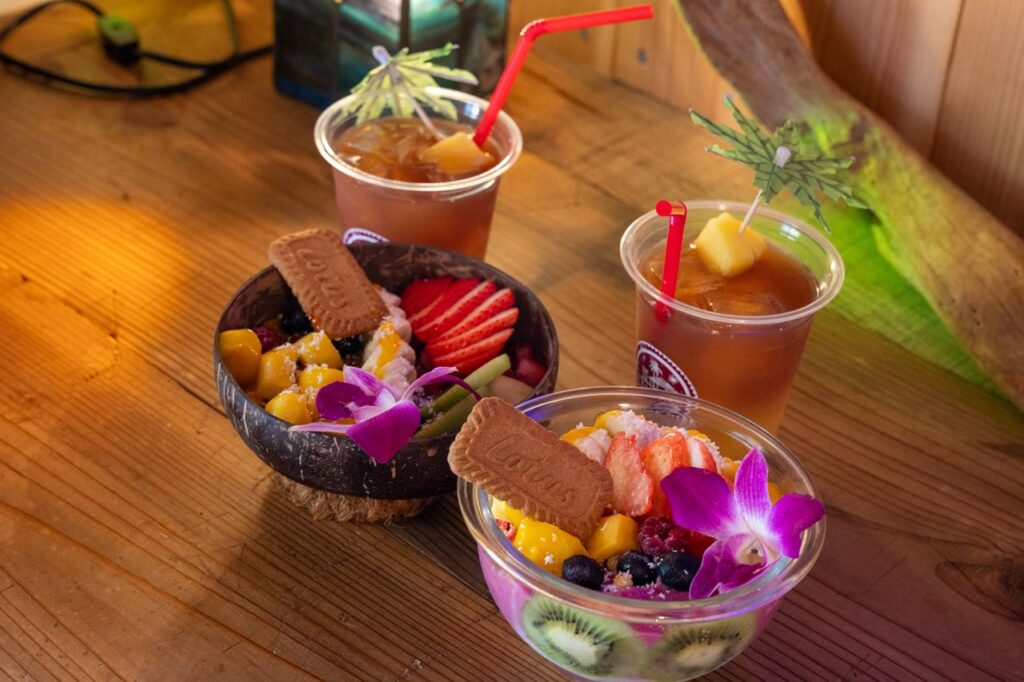 LANIAKEA BEACH STORE & COFFEE│今話題のアサイーボウルが食べられる