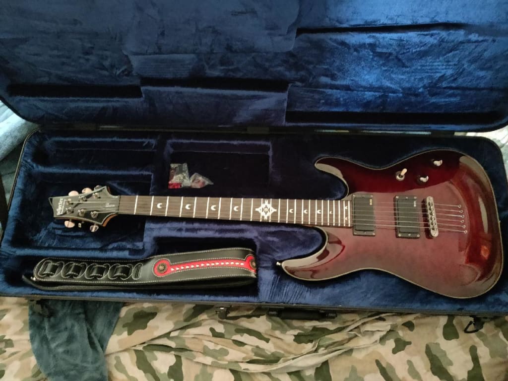 Schecter Guitar Research Diamond Series SGR-1C Molded Guitar Case