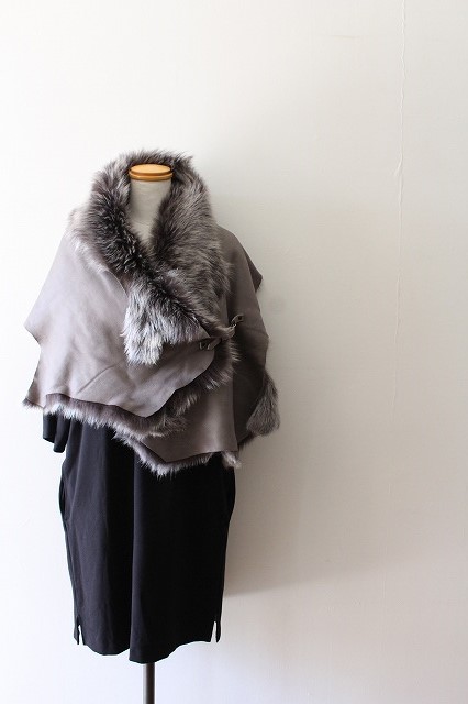 カールドノヒューのムートンシュラッグとスヌードが入荷