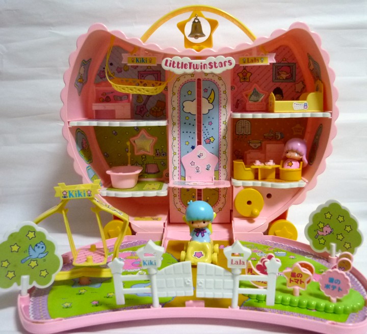 キキララ初代月のおうち