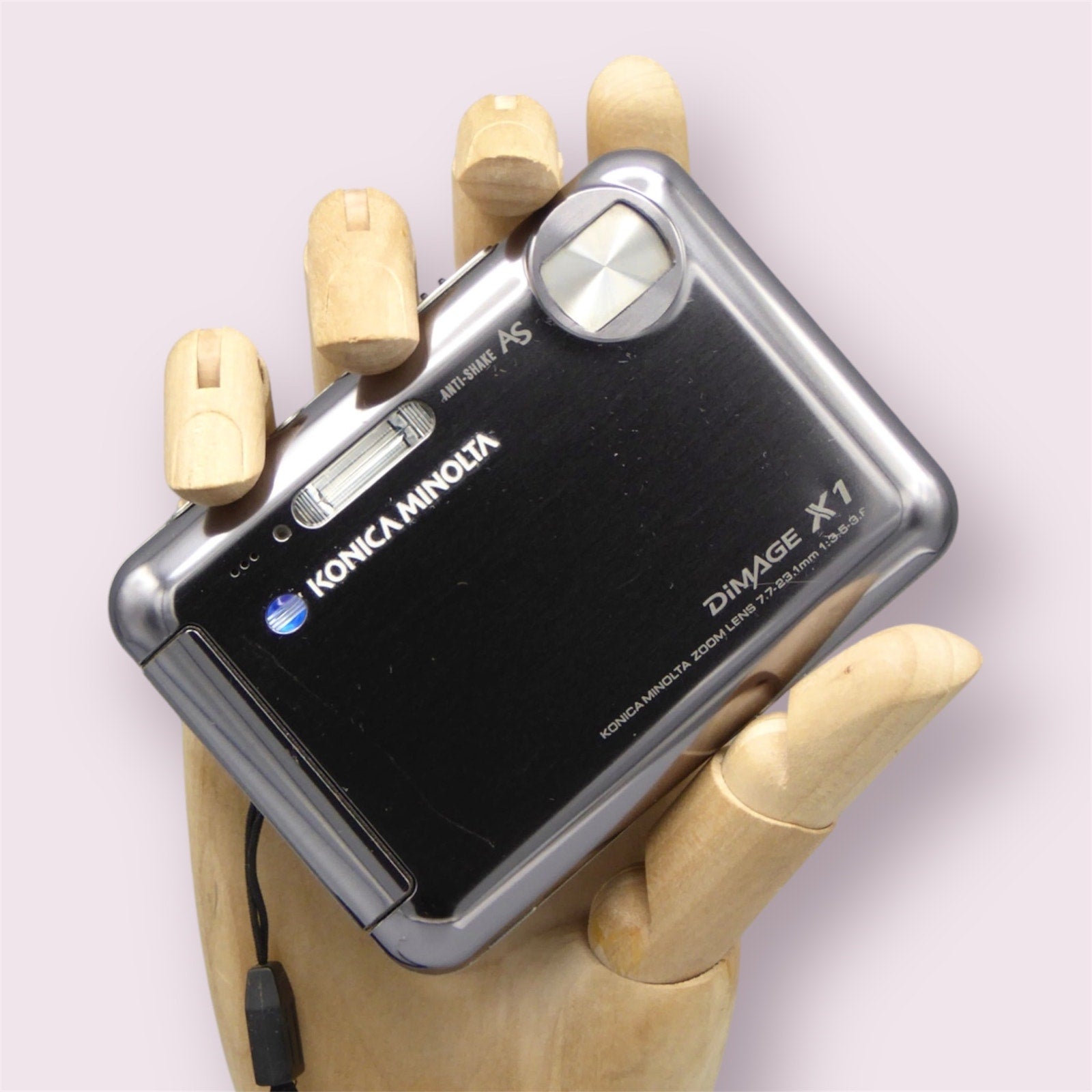 Konica Minolta DiMAGE X1 Vintage Digital Camera | 8MP CCD, 3x