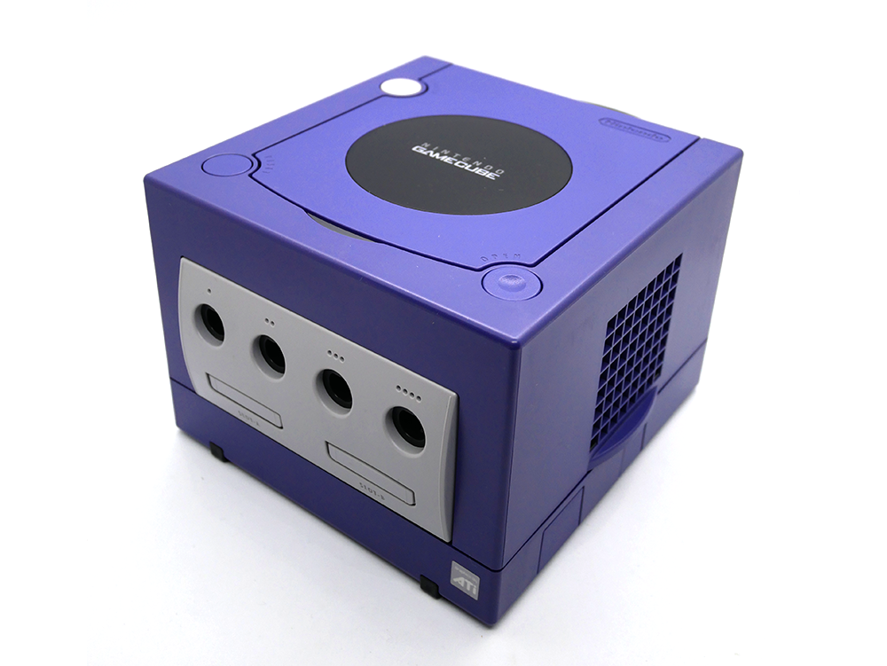 四角いだけじゃない！ これ1台で最大4つのハードに対応した名機