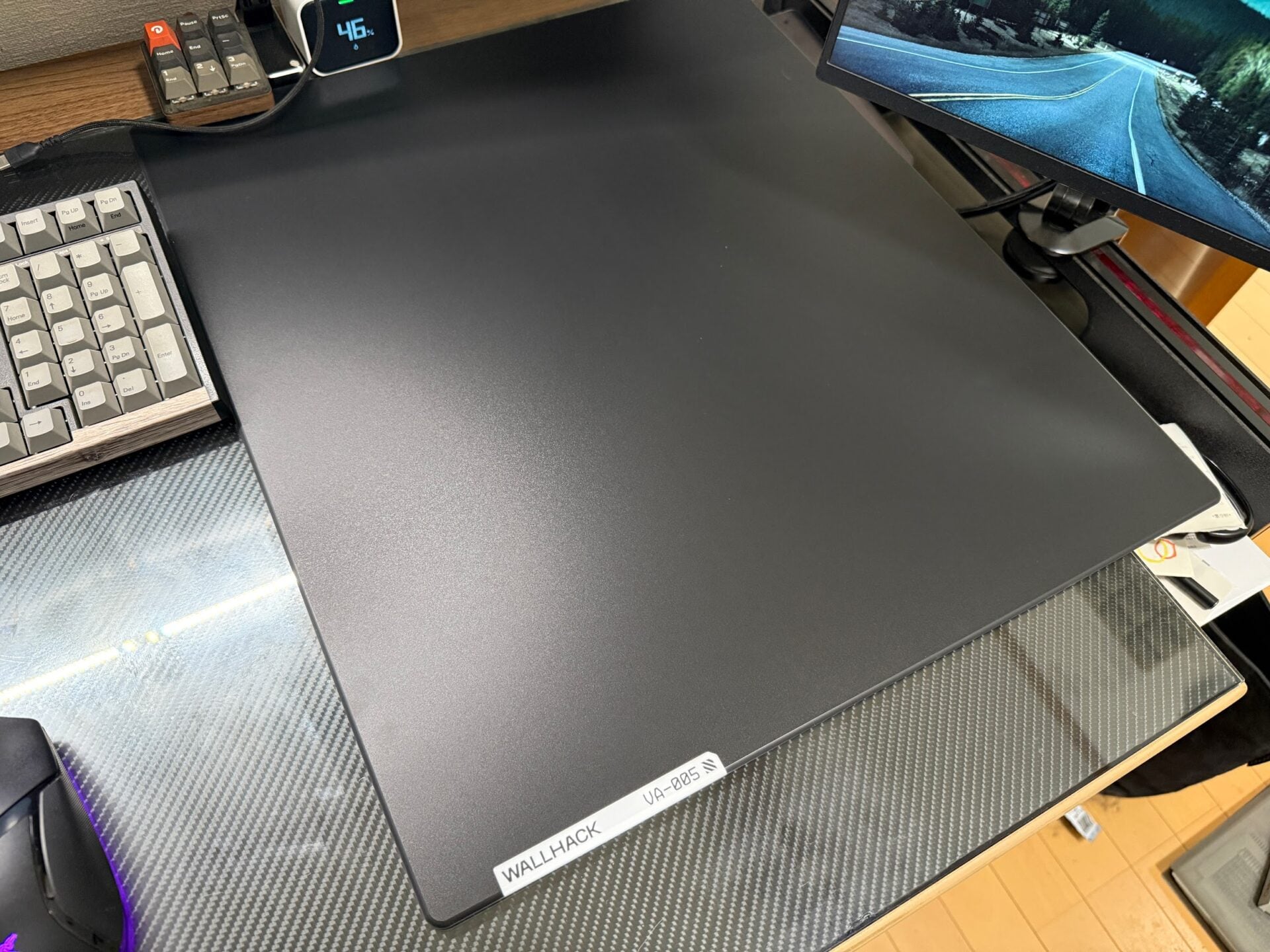 WALLHACK VA-005 スピード系ガラスマウスパッドの実力検証 - Items