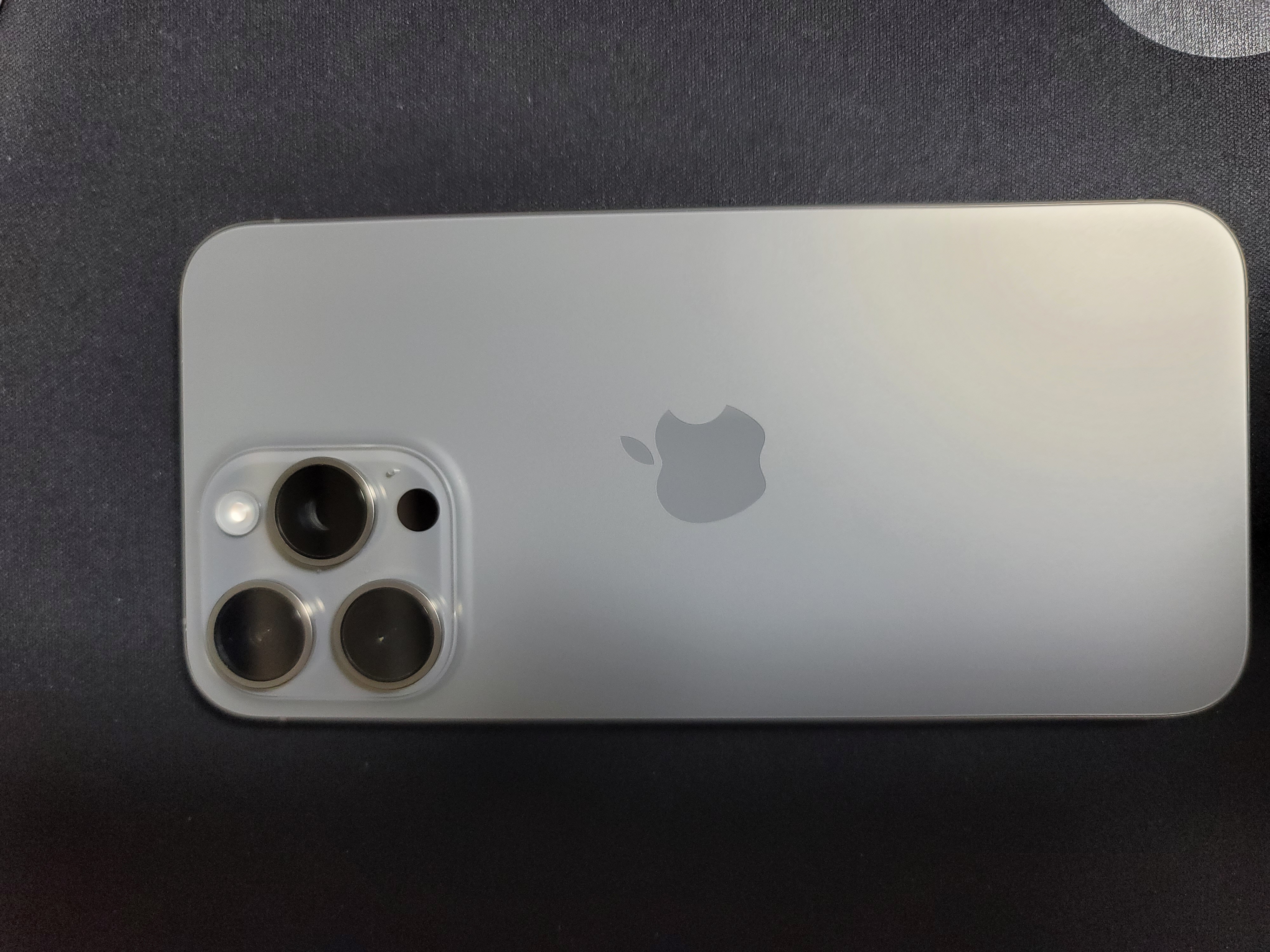 iPhone 15 Pro Max リファービッシュ品 | Back Market