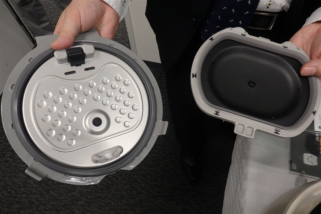 価格.com - 『内蓋と蒸気口は簡単に分解できお手入れもラク』三菱電機