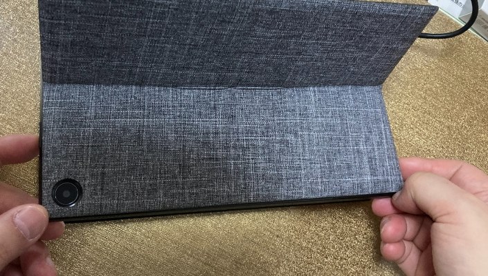 スタイラスペンの取り出しについて』 ASUS Chromebook Detachable CM3