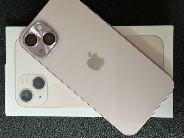 マクロ標準装備にしてほしかった。』 Apple iPhone 13 128GB au