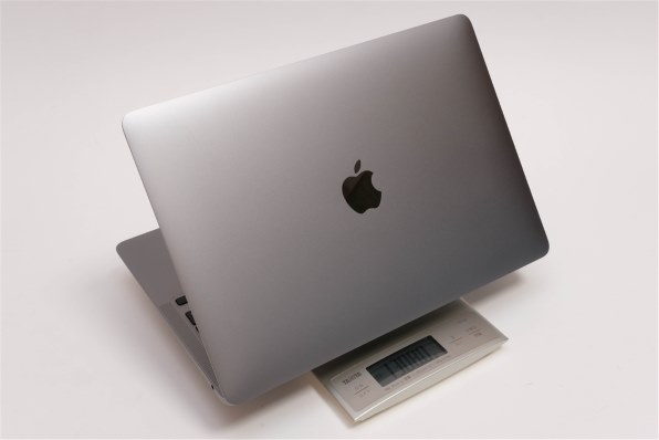 Apple MacBook Air Retinaディスプレイ 13.3 MGNE3J/A [ゴールド] 価格