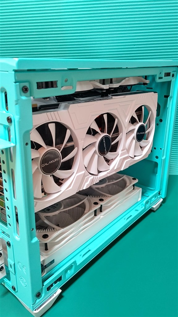 小さく色とりどりの可愛いケース』 COOLER MASTER MasterBox NR200P