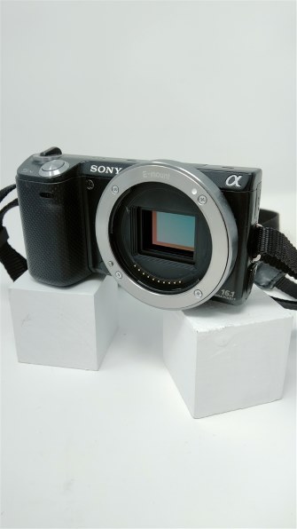 SONY α NEX-5ND ダブルレンズキット [ブラック] 価格比較 - 価格.com