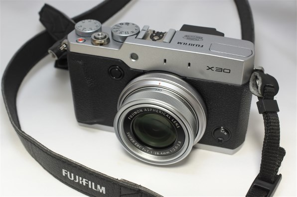 大人気！FUJIFILM フジフィルム X30 コンデジ ブラック 富士フイルム