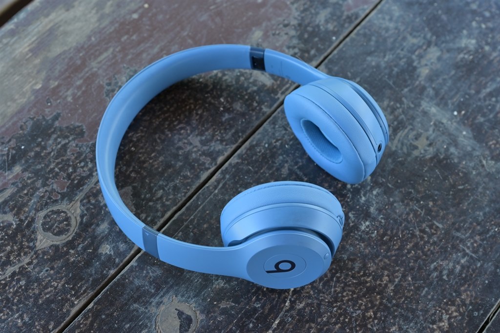 デザインよしで音質も○。ついつい持ち歩きたくなるヘッドホン