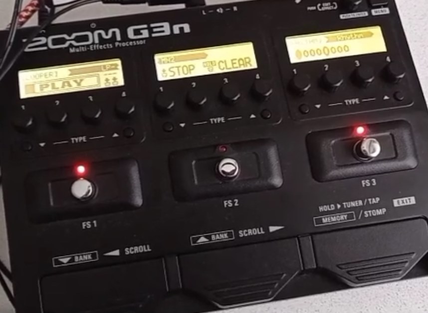 定番のギター用マルチエフェクター』 ZOOM Multi-Effects Processor