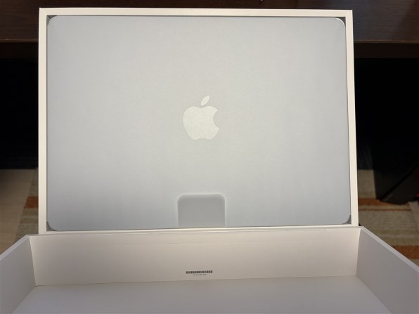 Apple MacBook Air 13.6インチ Liquid Retinaディスプレイ MW0W3J/A