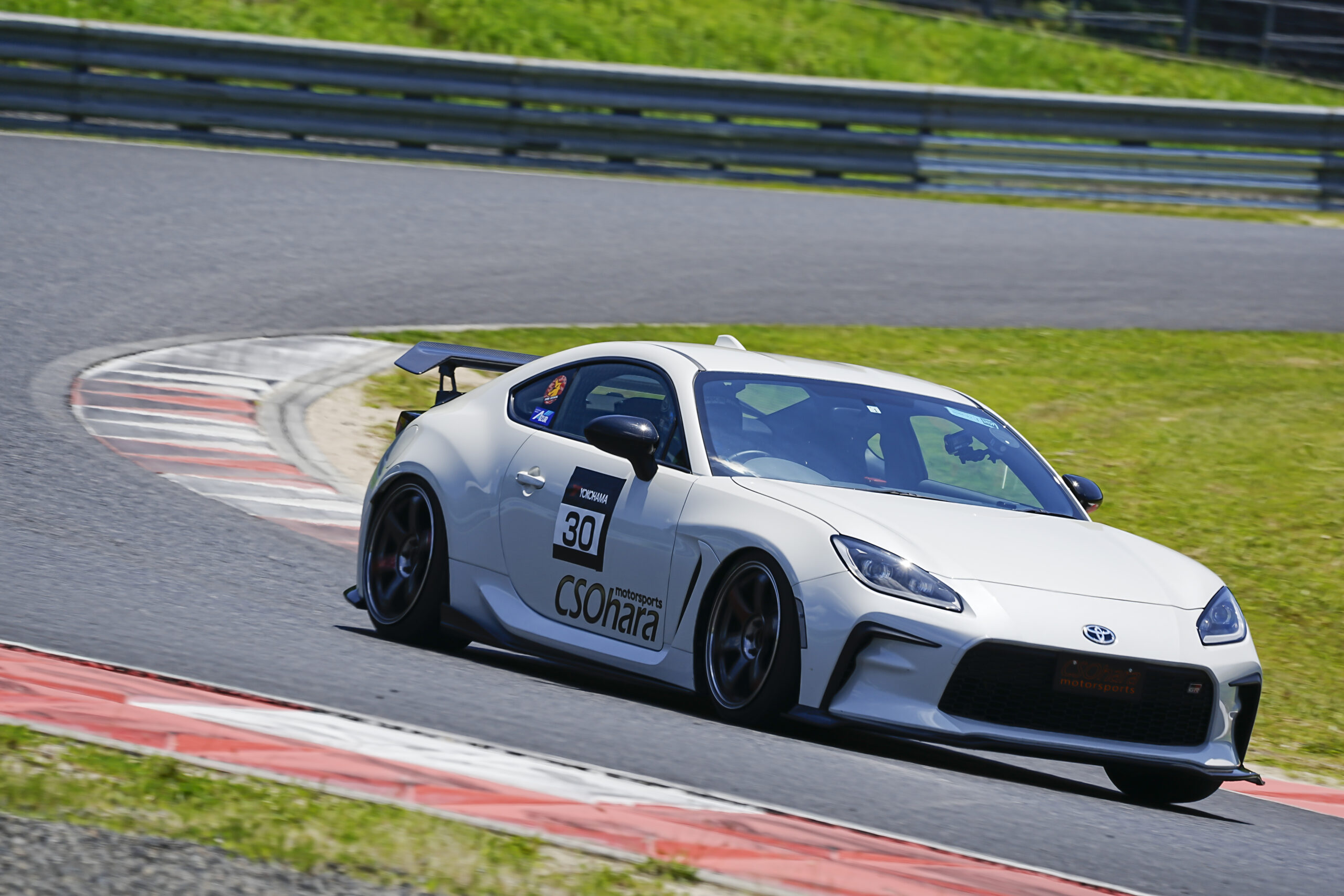 CSO ZN8 GR86「サーキット照準の車高調を新開発！流行りのコスパタイヤ