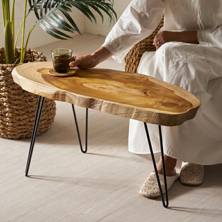 天然木チークウッド無垢材の切り株をそのまま生かして作られたロー