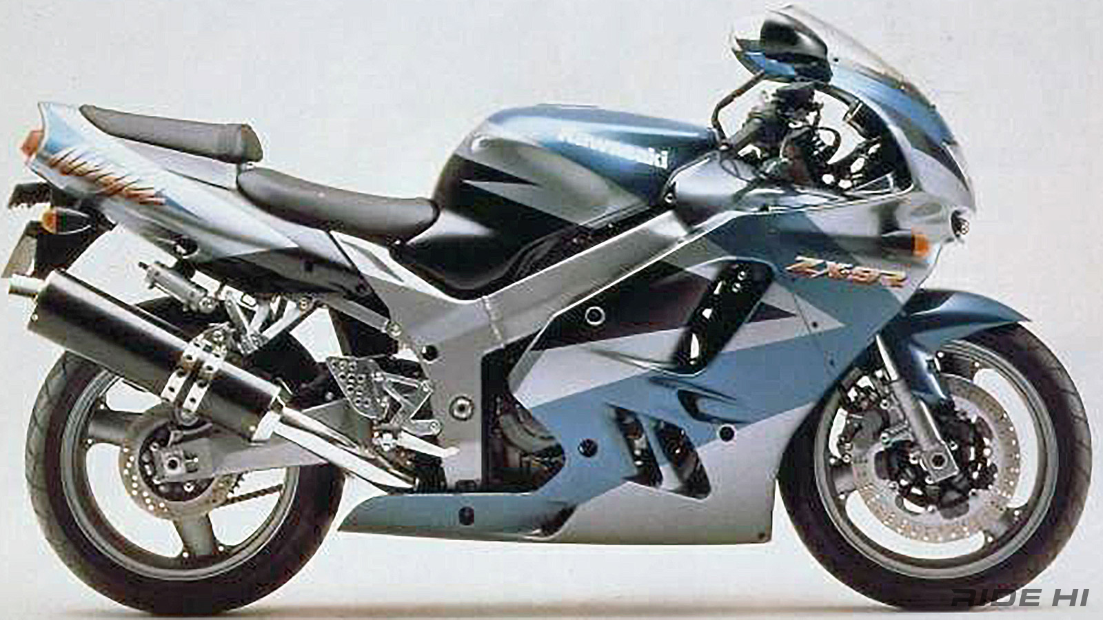 Webike Vintage Bike Info] A Clash of Speed: ZX-9R and CBR900RR