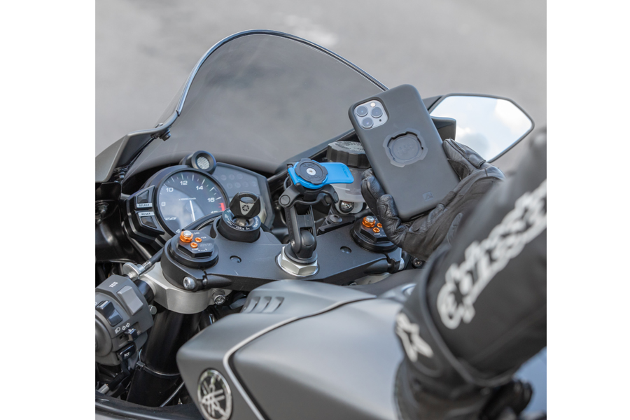 ライダーに新常識に!? 走行時の高周波振動も安心!! Quad Lock衝撃吸収