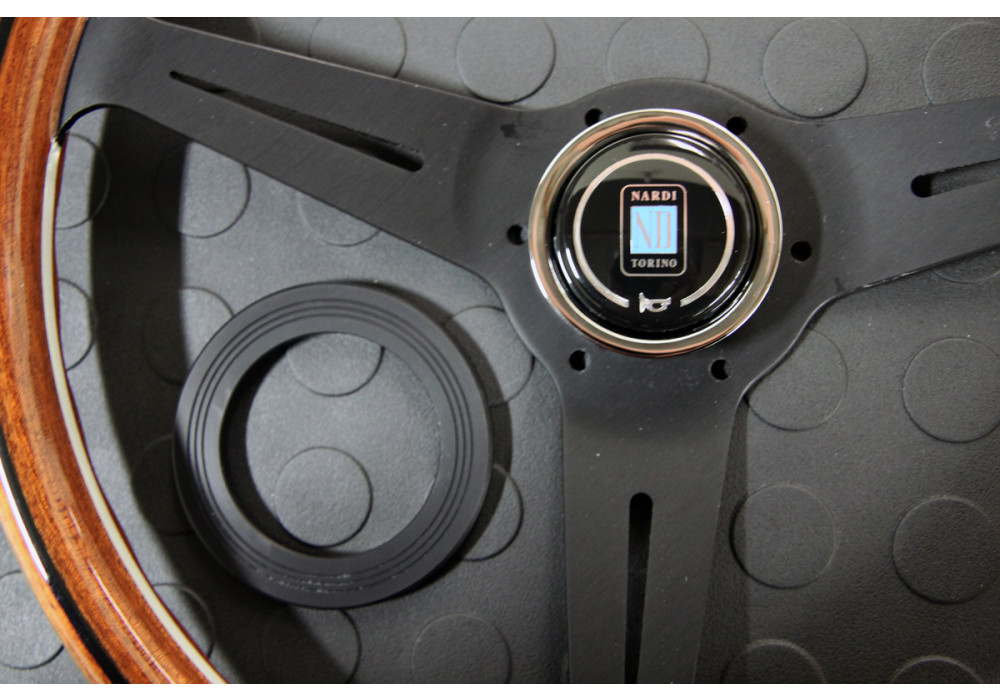 Nardi Classico Steering Wheel 360MM Wood With Black Spokes