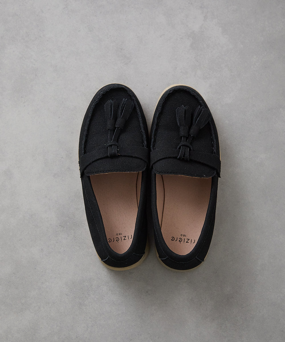 スエードタッチタッセルローファー