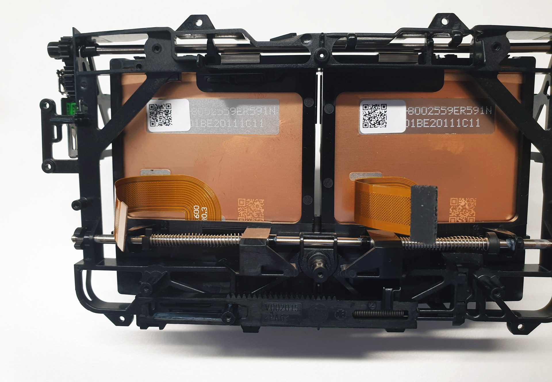 Valve Index Teardown Glimpses Screen Diffuser and Dual-element Optics