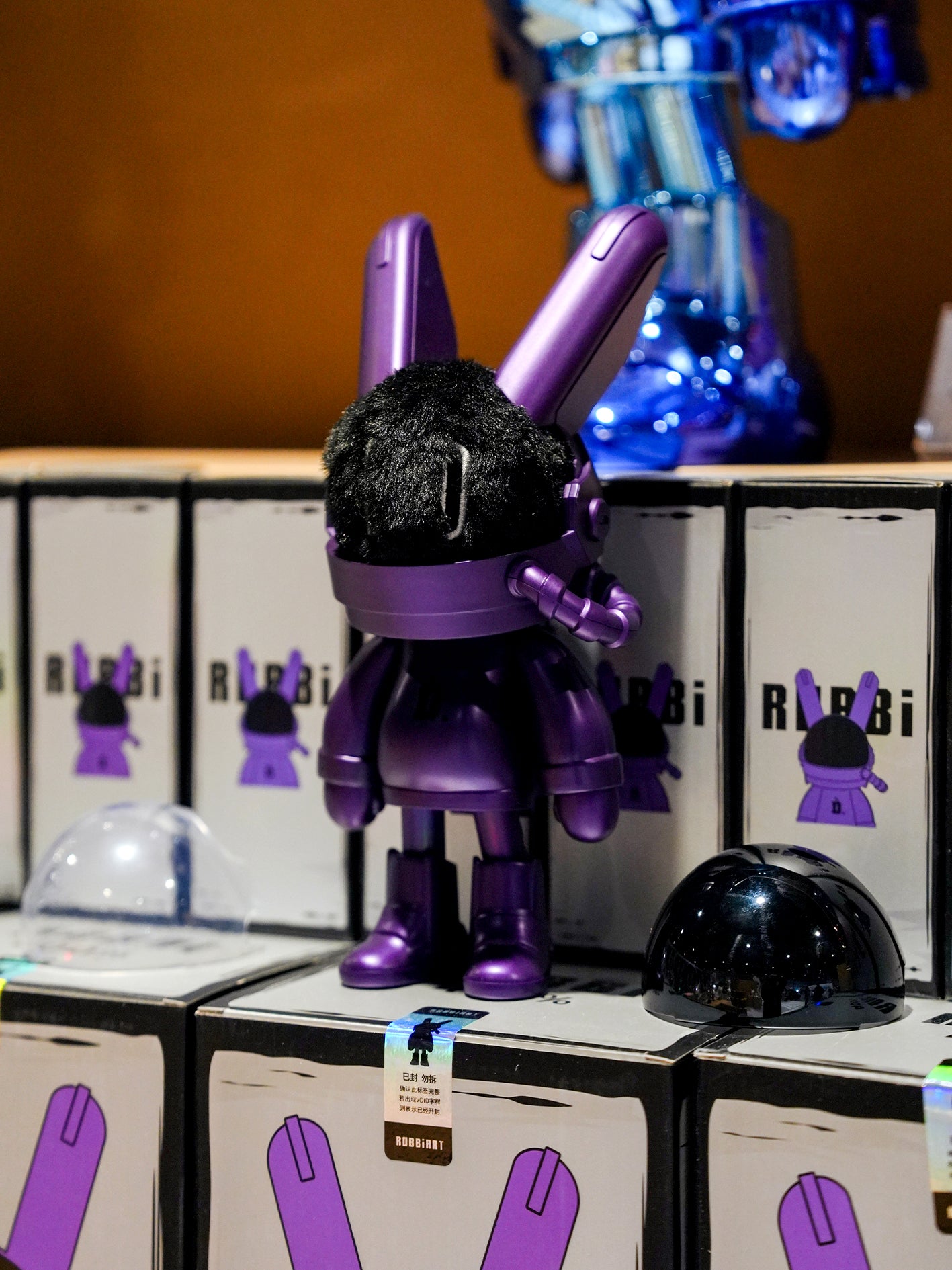 ROBBi x D.Desirable D̀ Space Explorer 400%