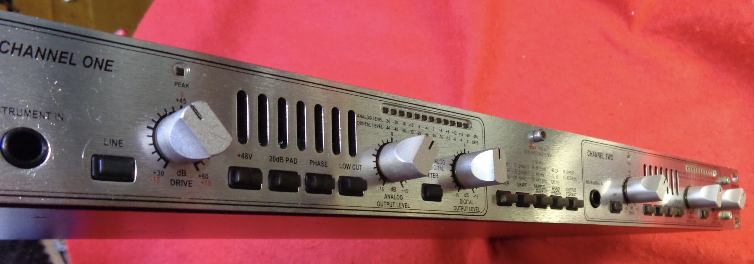dbx 386 Dual Vaccuum Tube Preamp with Digital Out 2010s - Silver