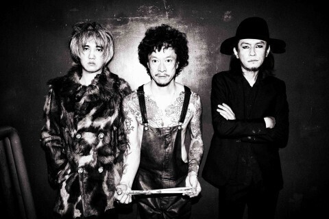 チバユウスケのソロプロジェクト、SNAKE ON THE BEACHが1stアルバムを