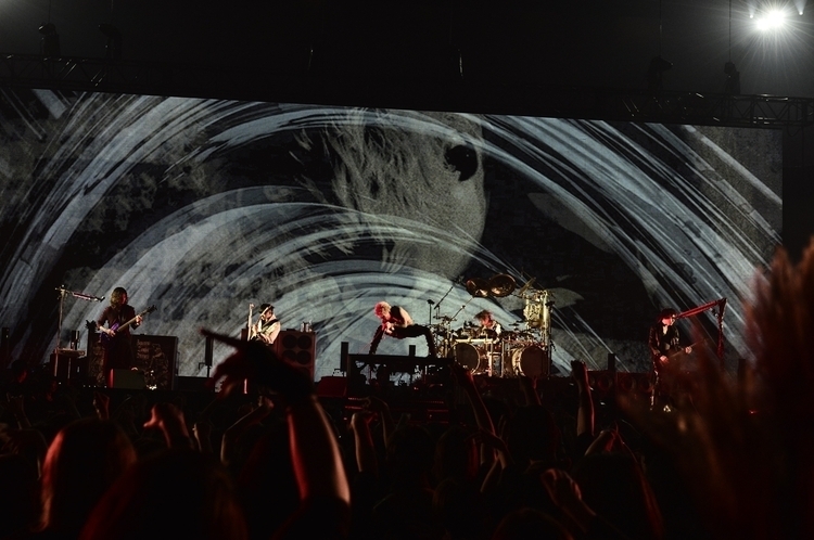 DIR EN GREY、ライヴドキュメンタリー『TOUR13 GHOUL』の特設ページを