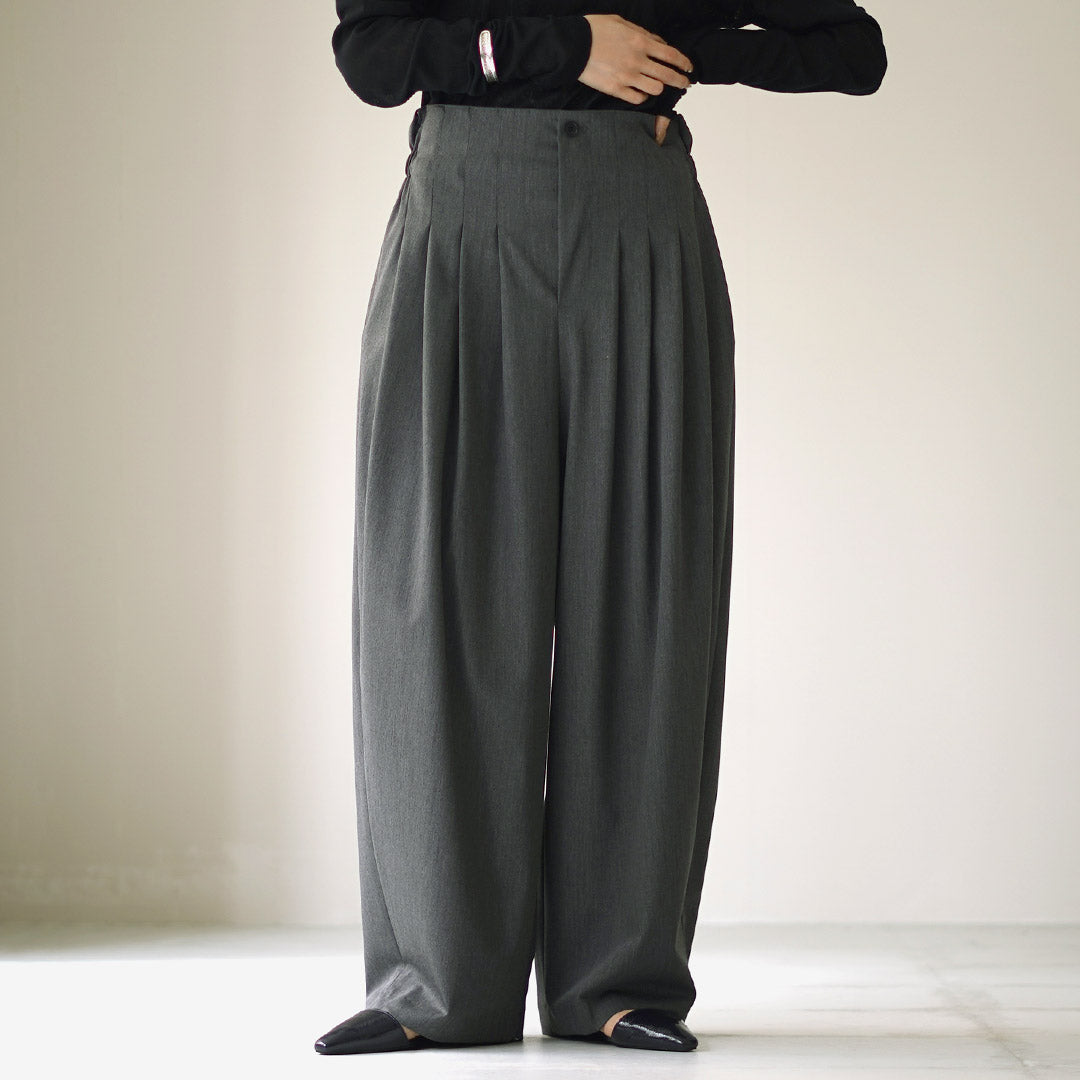 mizuiro ind（ミズイロインド） ハイウエスト タックパンツ / ボトムス