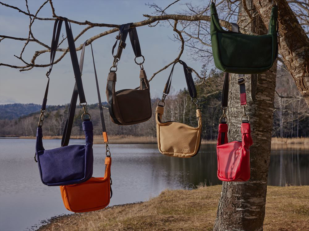 天然エゾ鹿革のミニショルダーバッグに新色が出ました！ - ROKUBO