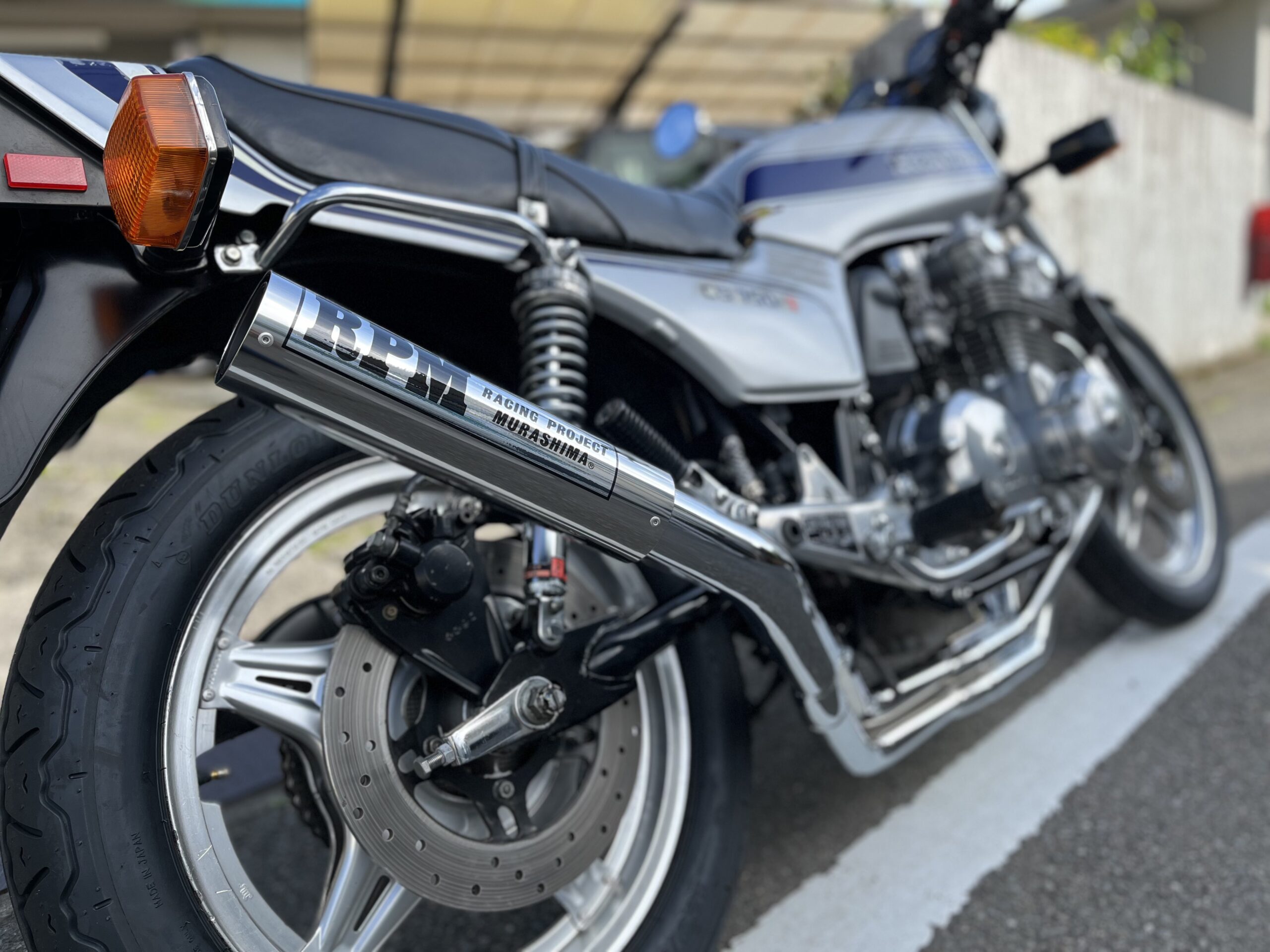 直販限定】復刻版シルバーステッカー仕様マフラー | 製品情報 | バイク