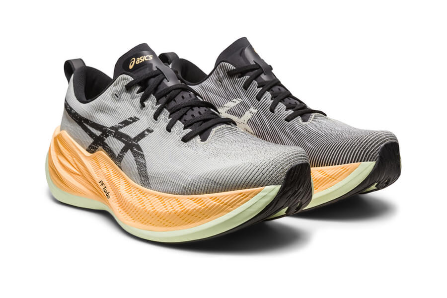 もっと弾むからランニングがもっと楽しくなる！アシックス「SUPERBLAST