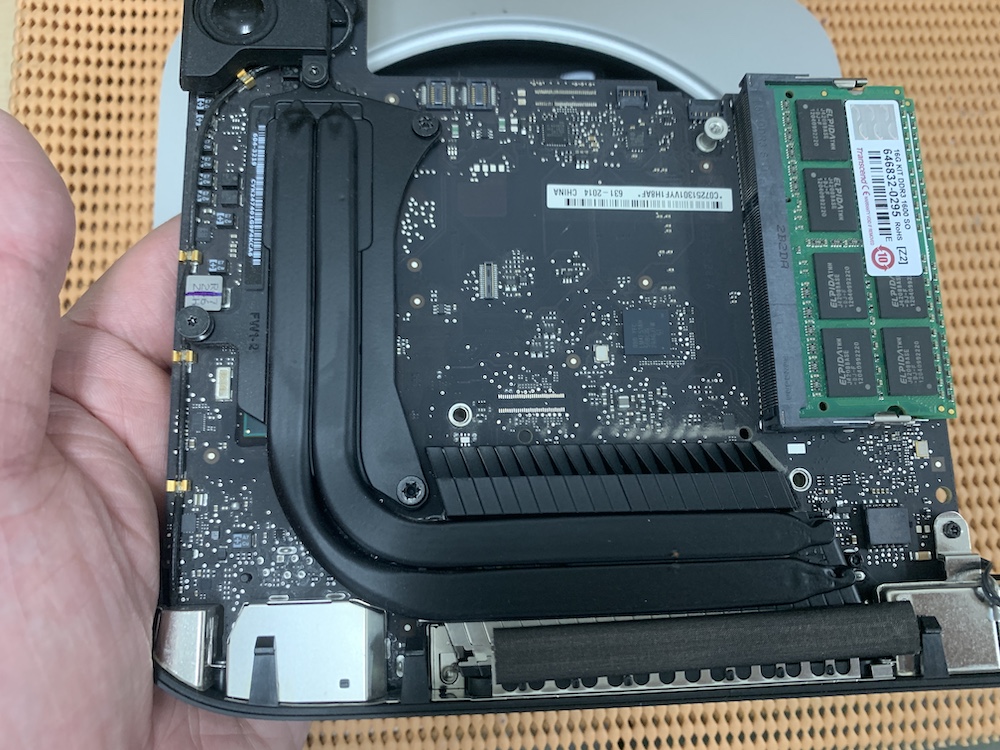 Mac mini (Late 2012) SSD交換 Fusion Drive 修理しました