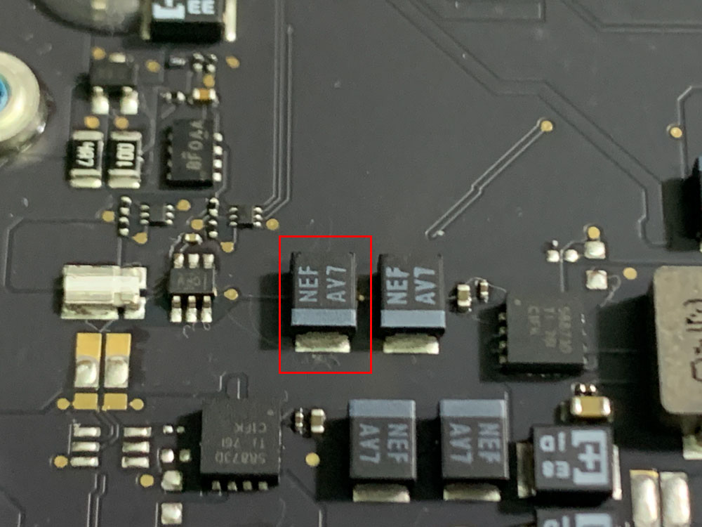 電源が入らないMacBook Air ロジックボード修理しました。 - パソコン