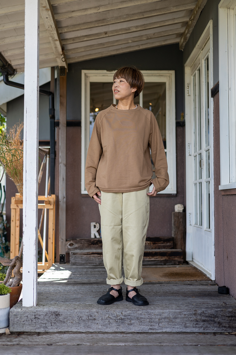 季節の変わり目に手放せない定番アイテム「SUNSHINE+CLOUD COZY CREW