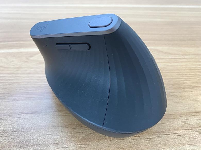 ロジクール MX VERTICAL MXV1s レビュー】お！ラクチン。自然な形で手