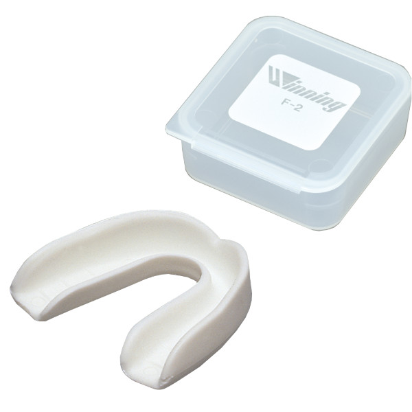 Winning ウイニング マウスピース ケース付き 国産 白 日本製 Made in